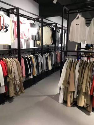 35000件品牌服裝低至5元！大興大型倉(cāng)庫(kù)特賣引爆服裝批發(fā)熱潮